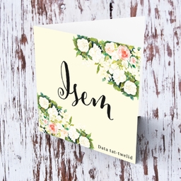 An elegant new born card for girls with elegant flowers in Maltese (Personalisable)