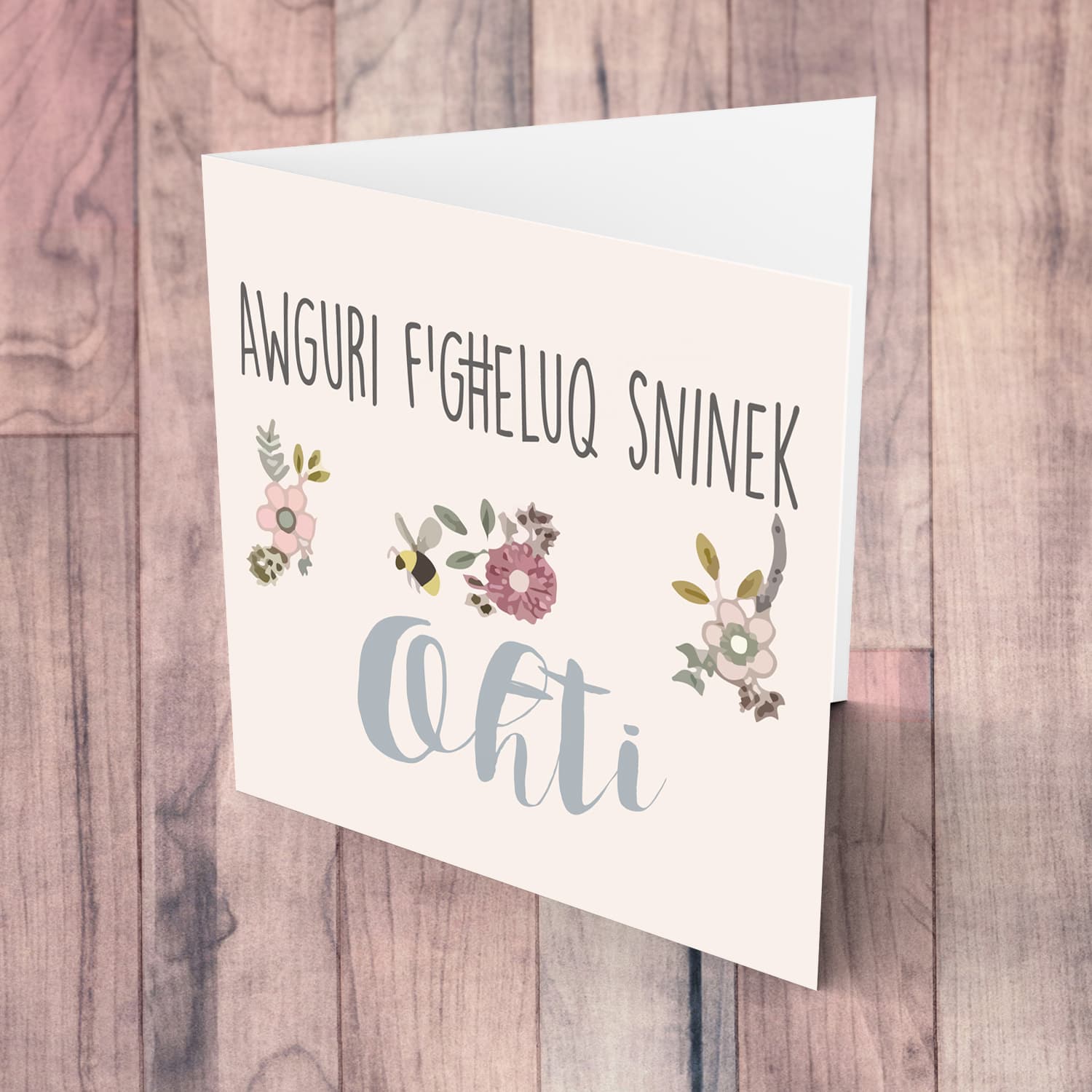 Birthday card for sister in Maltese with small flowers and bee