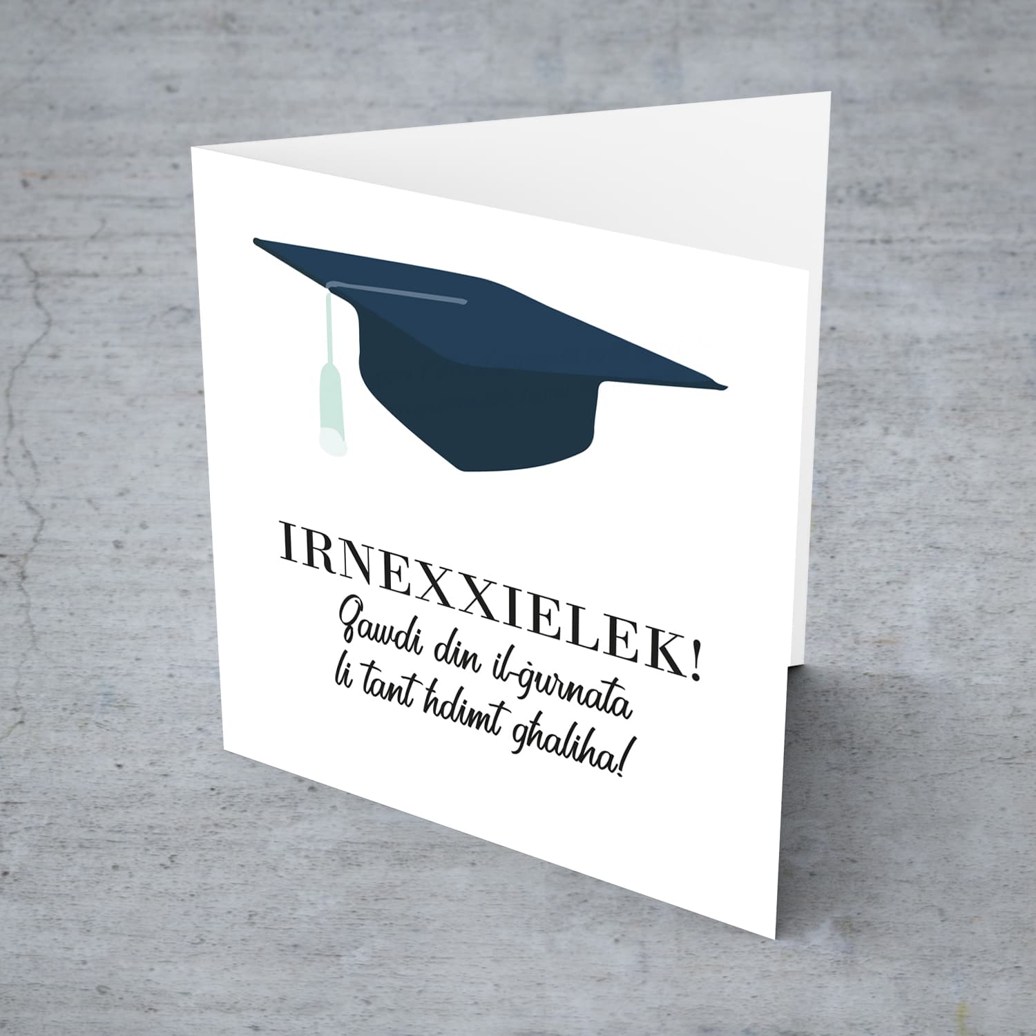 Graduation hat card in Maltese (unisex & neutral)