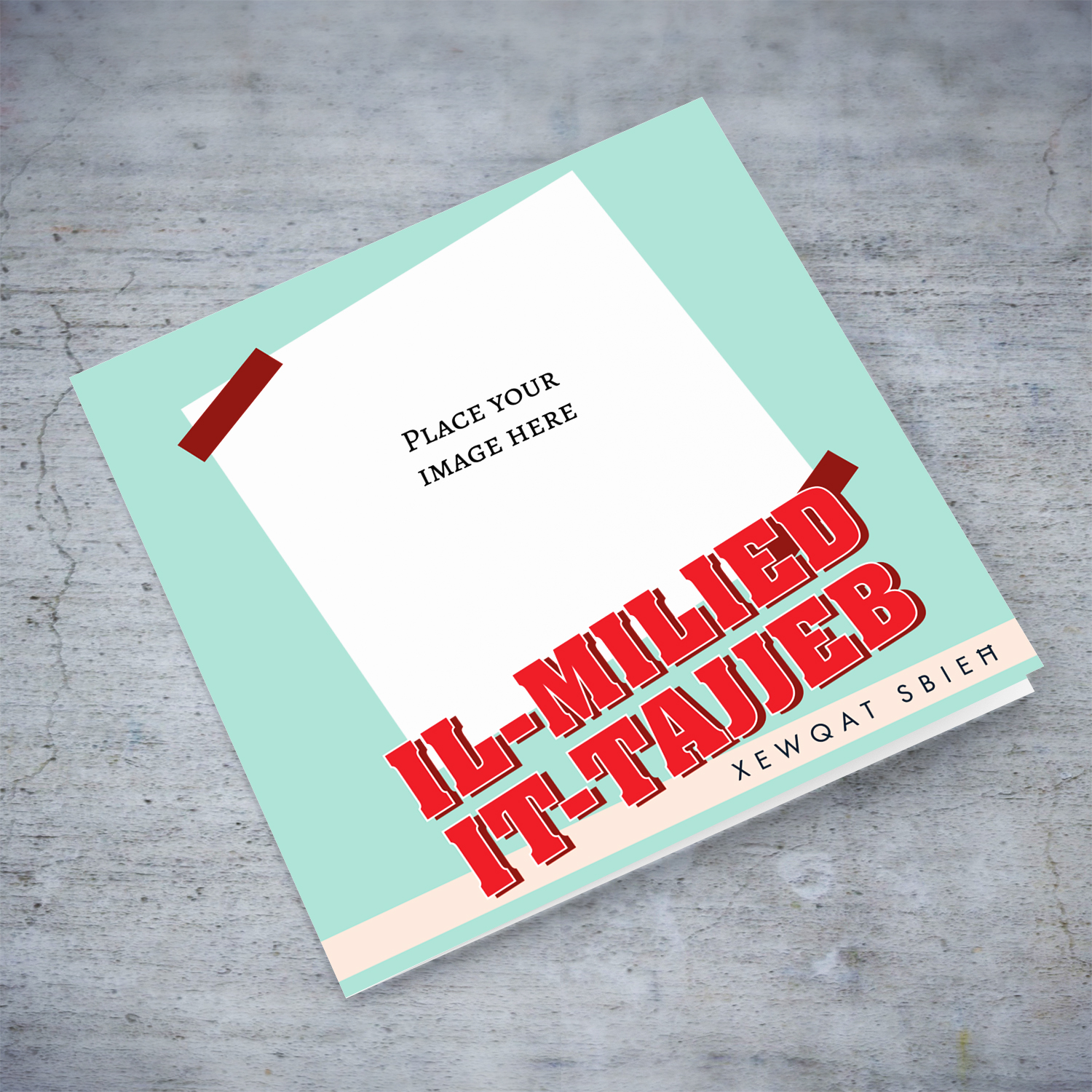 Open Christmas photo card with light turquoise background, red bold text in Maltese