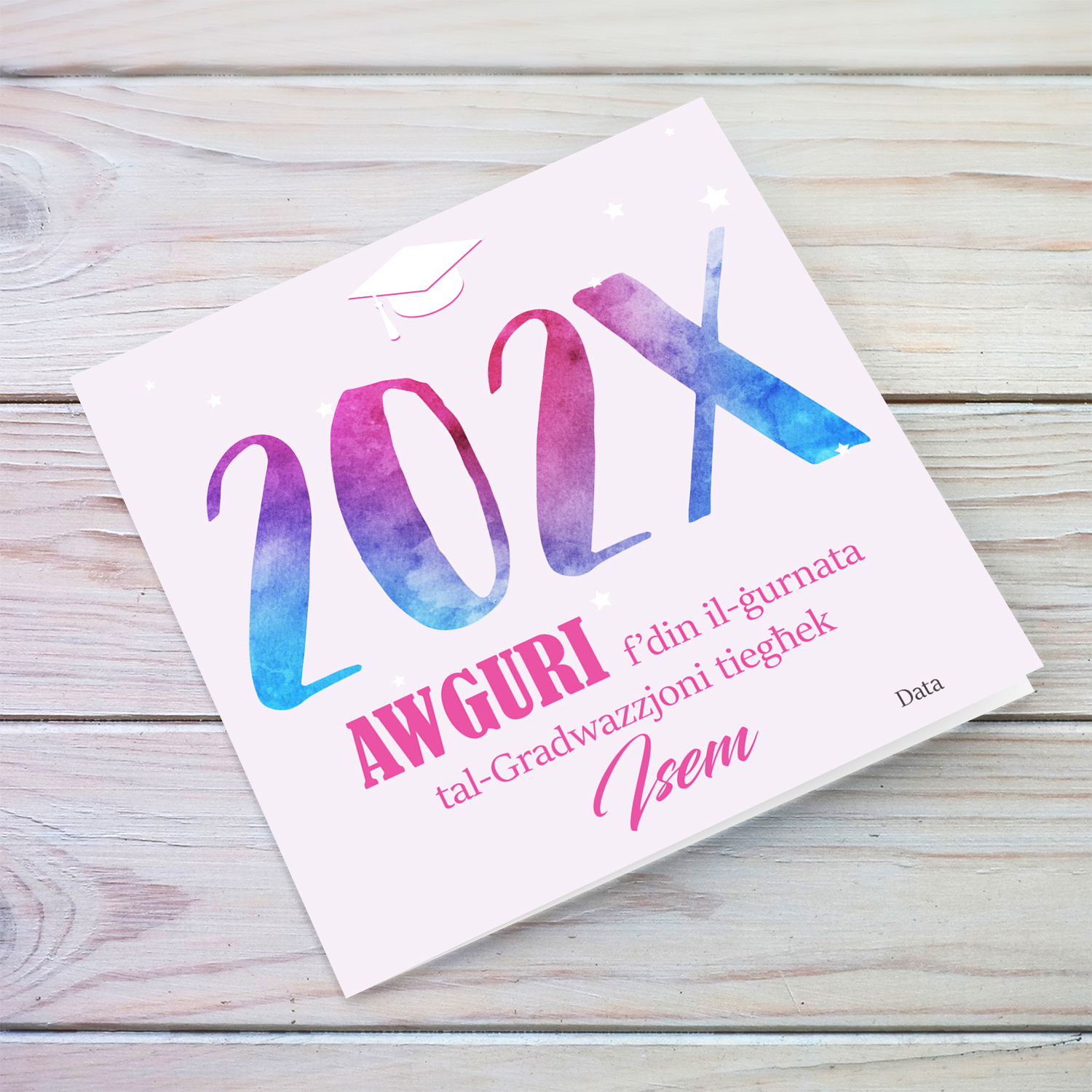 A Graduation card featuring the year of graduation in light pink background in Maltese (Personalisable)