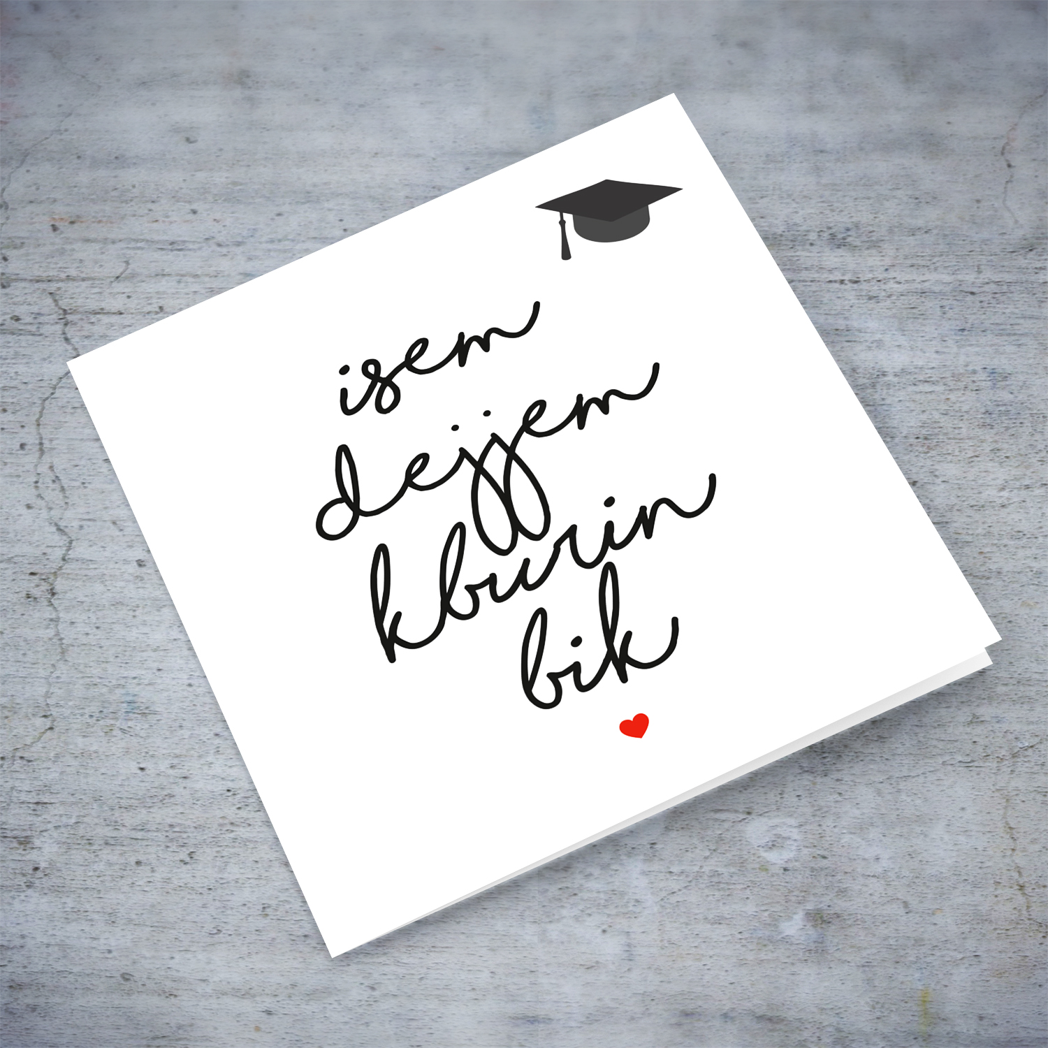 Minimalist Graduation Card with small graduation hat and red heart in Maltese (Personalisable & Unisex)