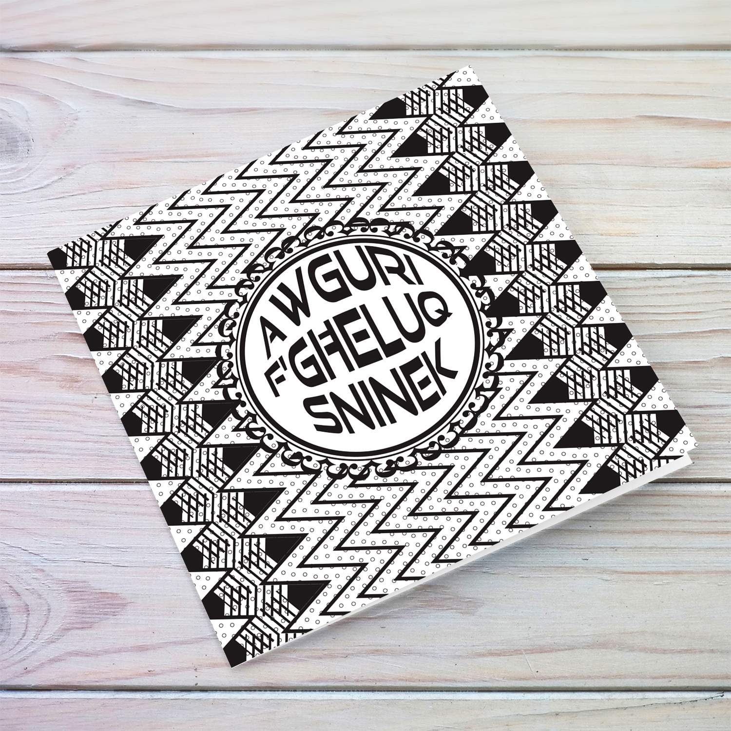 Colouring card with zigzags and dotted background in Maltese
