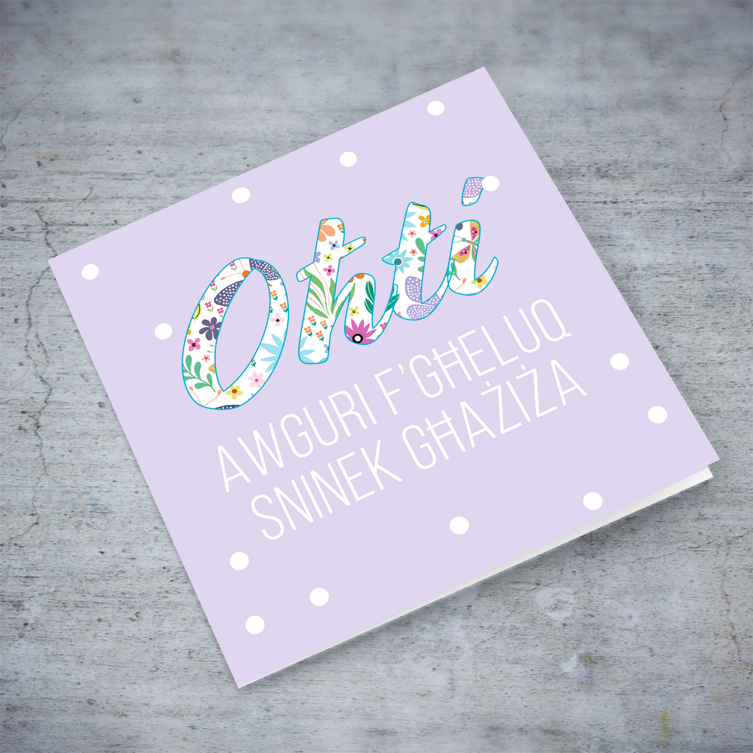 Flowery text birthday card for sister in light purple background in Maltese